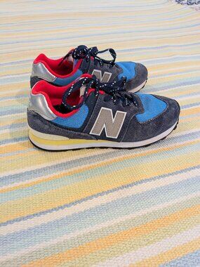 New Balance 574 Kids Size 2 Natural Indigo Electric Red Retro Sneakers